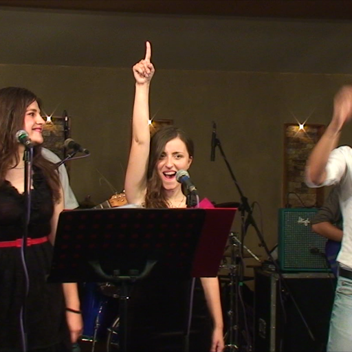 2106-vlcsnap2012112723h23m46s60