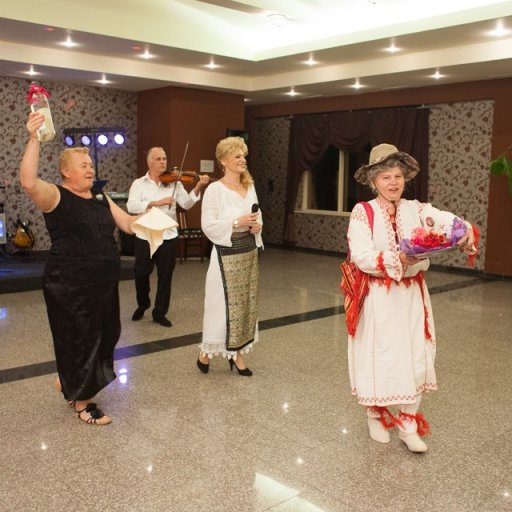 2387-62547_471006602921064_733444339_n