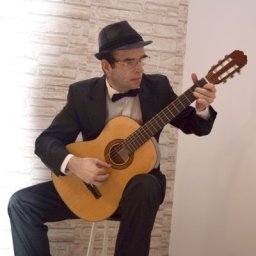 Adrian  Danaila  classical guitar 